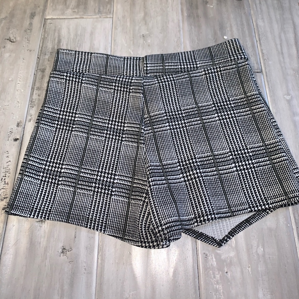 Plaid skort - Picture 2 of 2